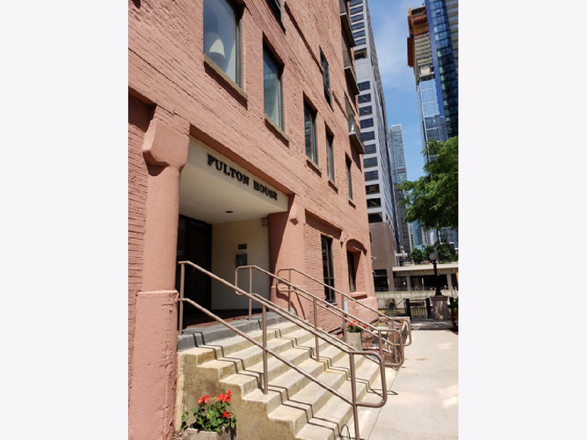 Condominiums Sold Fulton House Chicago Illinois, 345 Canal