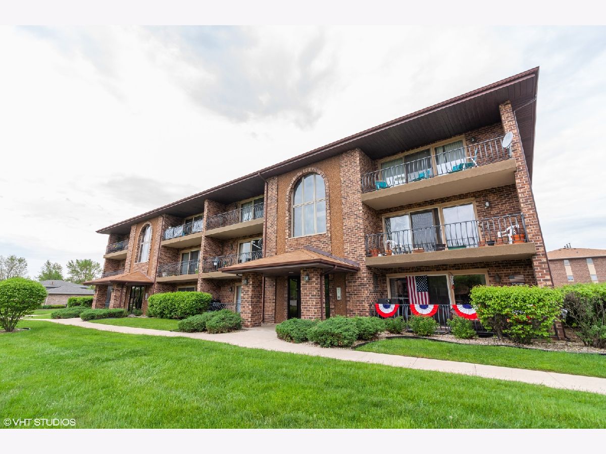 Condos & Townhomes & Homes Rented Clearview Orland Park Illinois, 8834 140th
