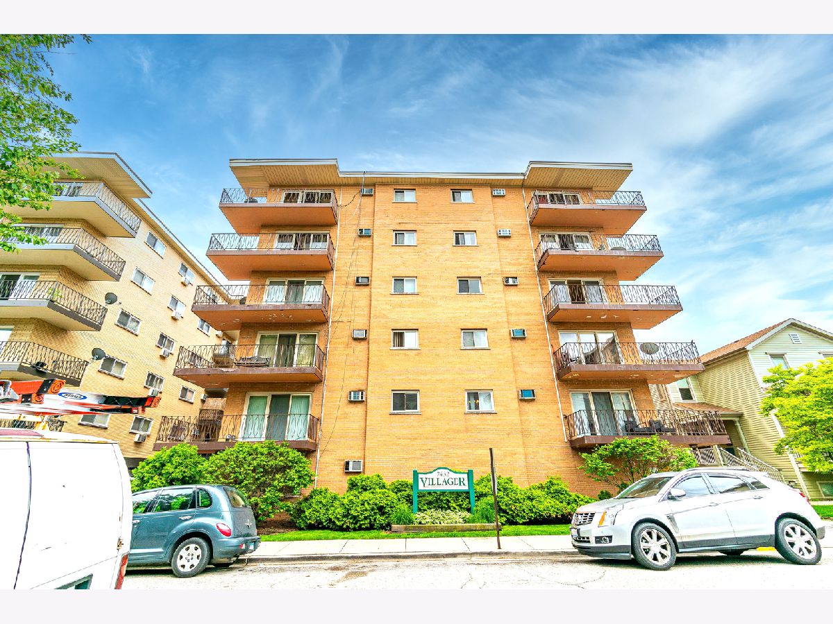 Condos & Townhomes Rented The Villager Forest Park Illinois, 7432 Washington