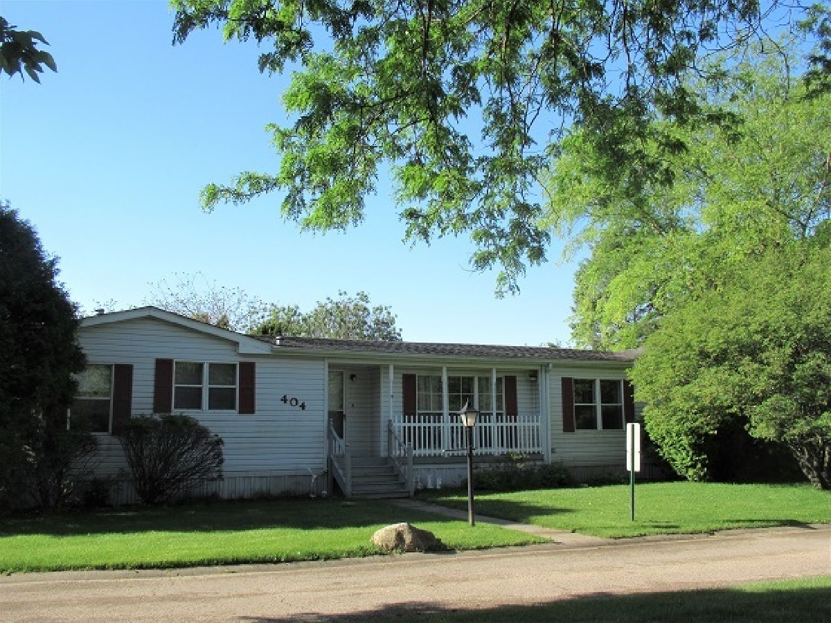 Indian Trails Marengo IL, Homes For Sale & For Rent Sadie Winter Dana