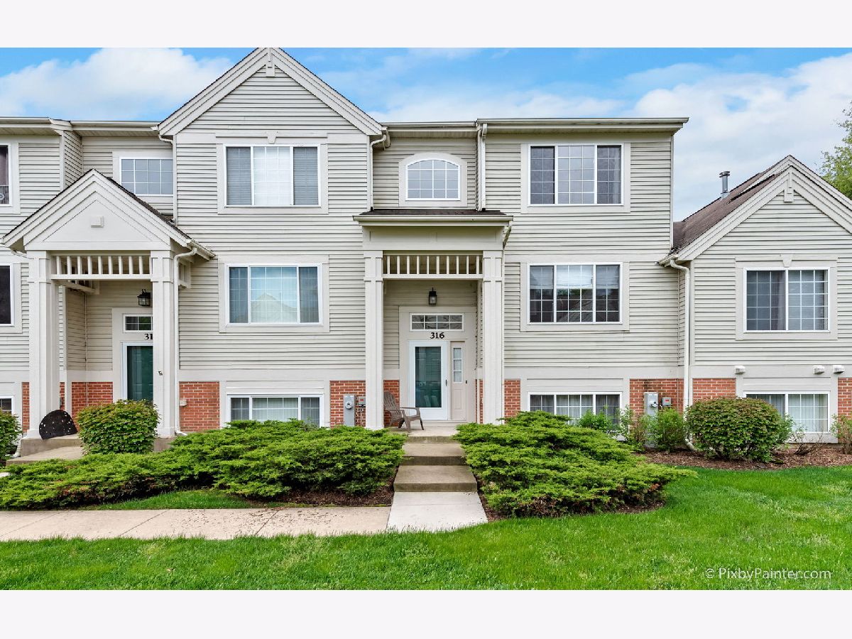 Townhomes Sold Newhaven Cary Illinois, 316 New Haven