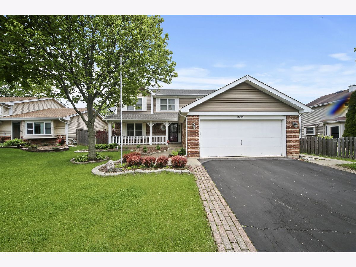 Homes Sold Oakwood Landing Hanover Park Illinois, 2144 Newport