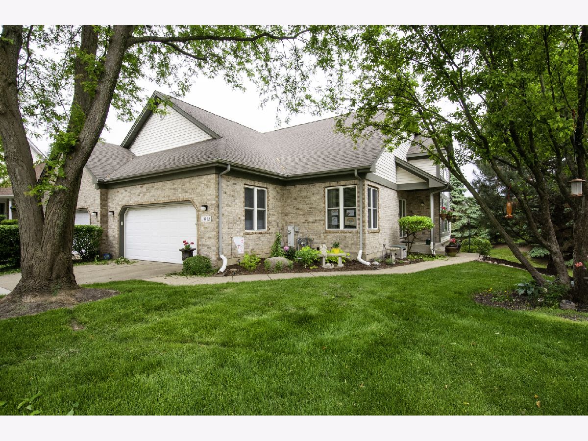 Townhomes & Homes Sold Dawnwood Homer Glen Illinois, 14322 Dawnwood