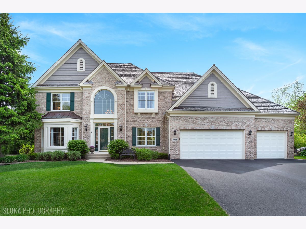 Homes Sold White Oaks Cary Illinois, 1025 White Pine
