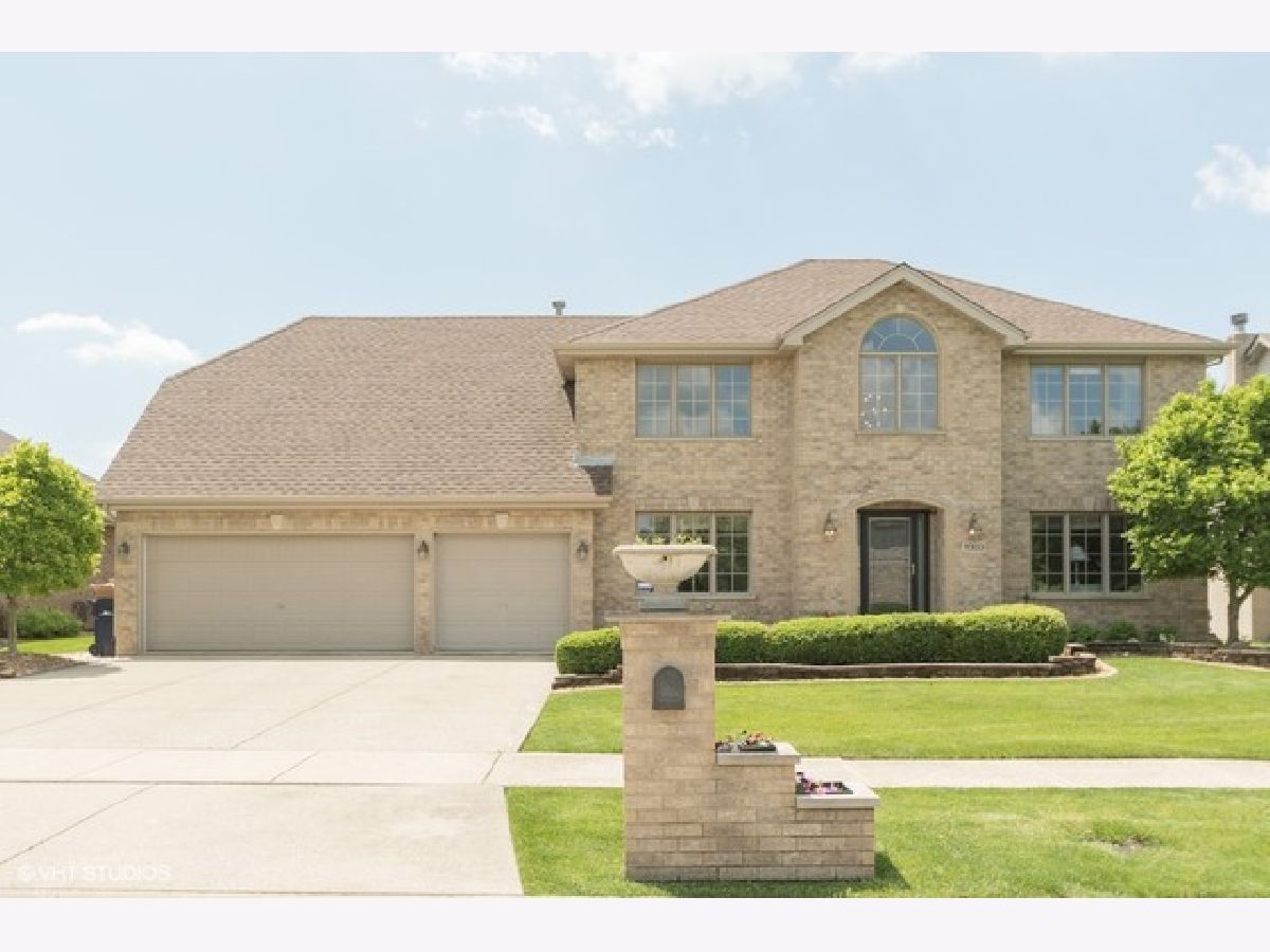 Homes & Condos & Townhomes Sold Marley Creek Orland Park Illinois, 11303 Twin Lakes