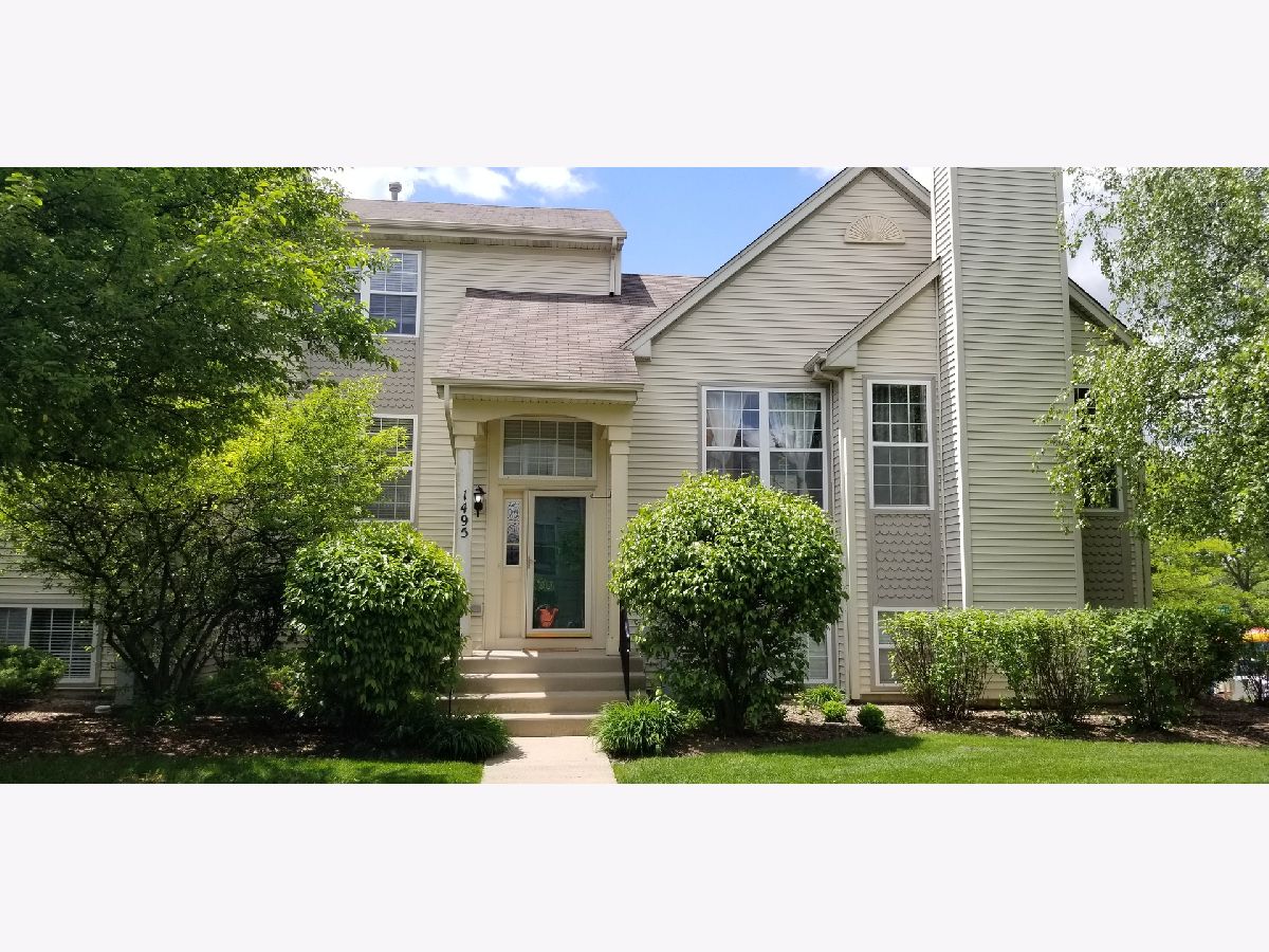 Townhomes & Homes Rented Greystone Gurnee Illinois, 1495 Saint James