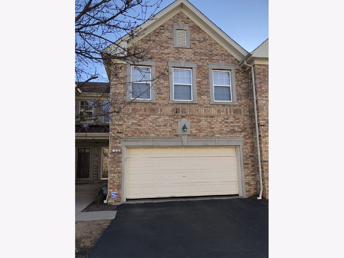 Townhomes Rented Sarahs Glen Vernon Hills Illinois, 1235 Christine
