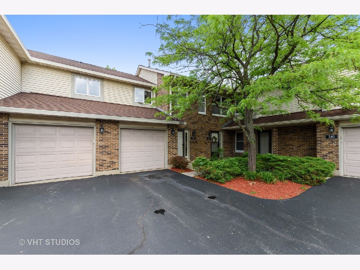 Townhomes Sold Chestnut Place Arlington Heights Illinois, 330 Ivy