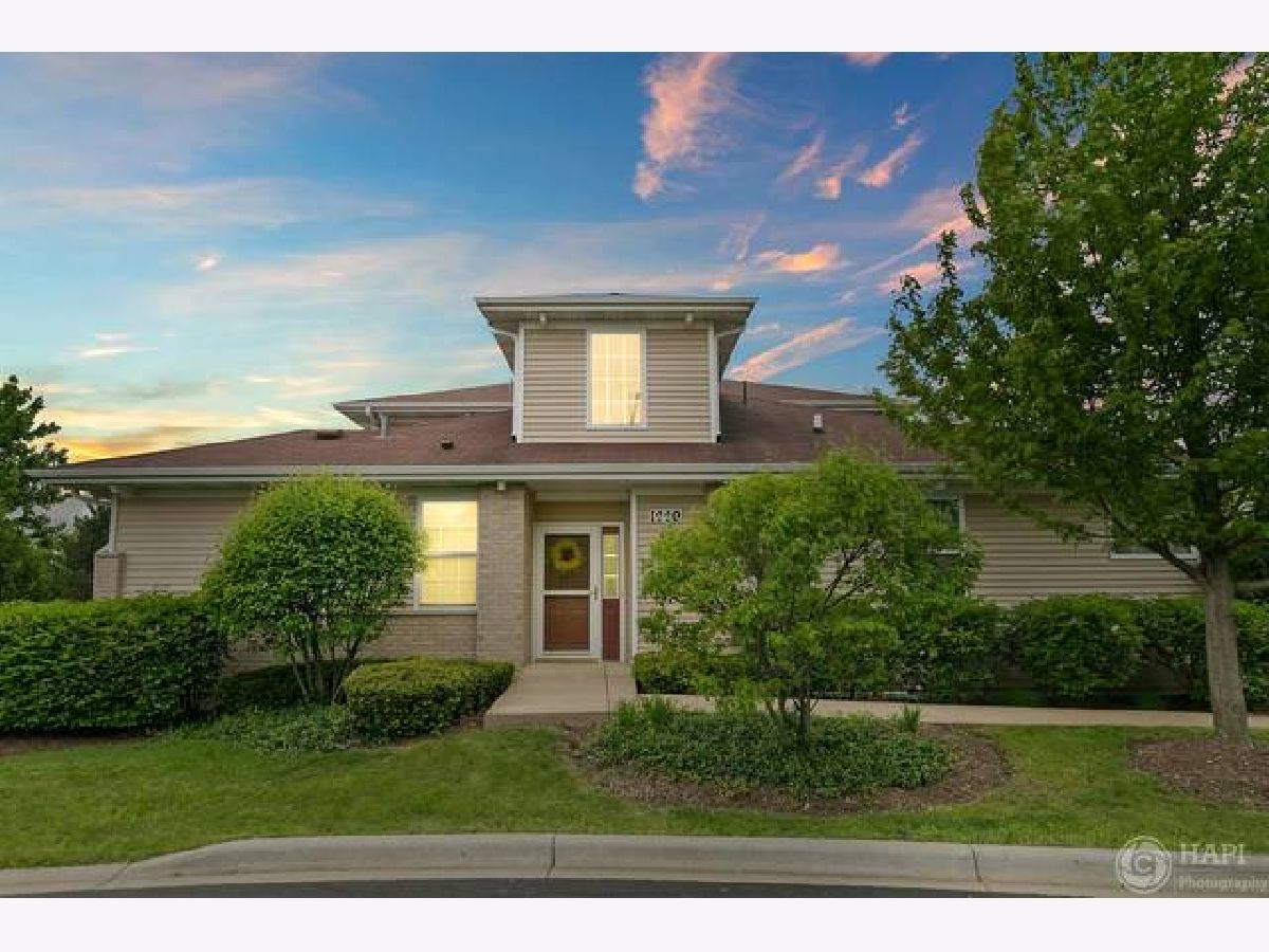 Townhomes Sold Walnut Glen Crystal Lake Illinois, 1220 Walnut Glen