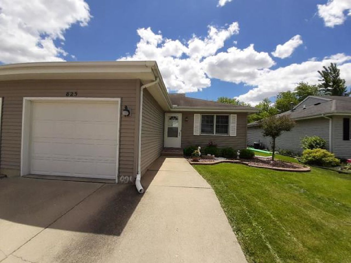 Townhomes & Homes Sold Quail Run Coal City Illinois, 825 Covey