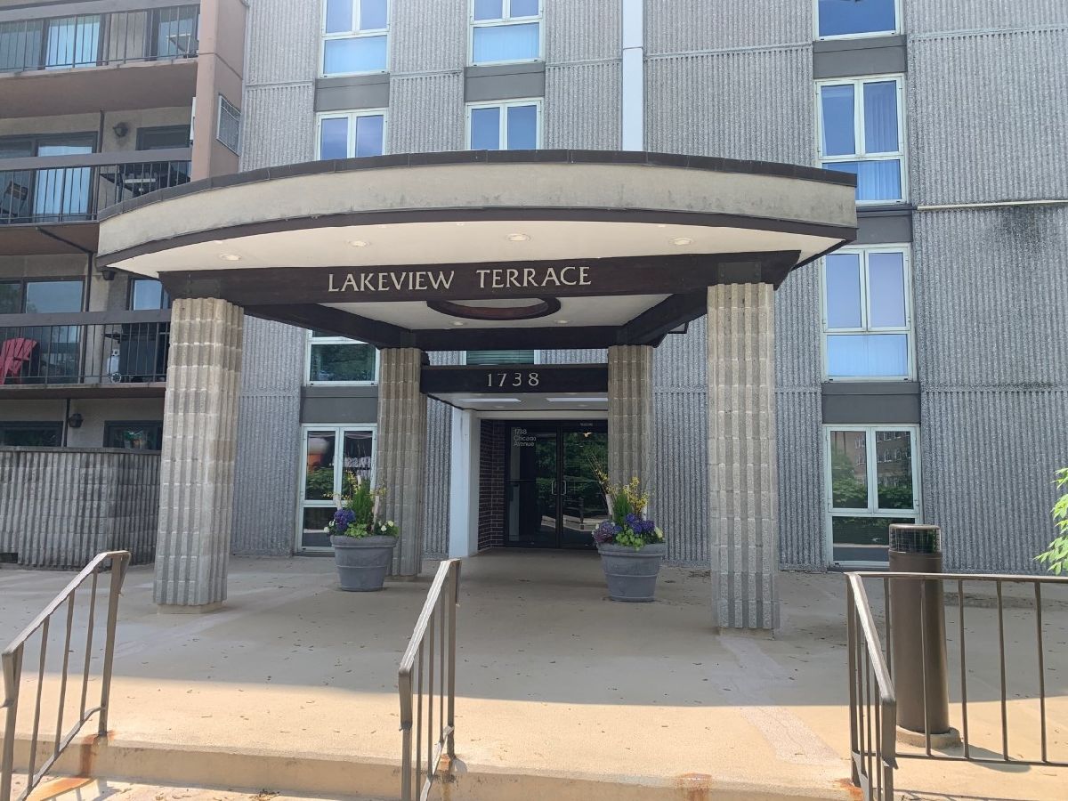 Condominiums Sold Lakeview Terrace Evanston Illinois, 1738 Chicago