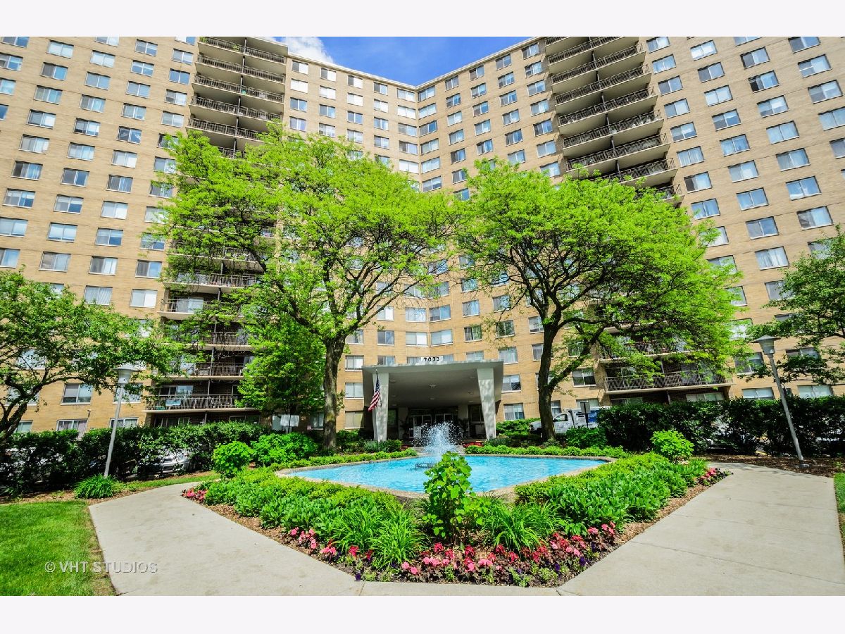 7033 Kedzie Avenue, Chicago, Illinois 60645 MLS 10730623 WinterCohen