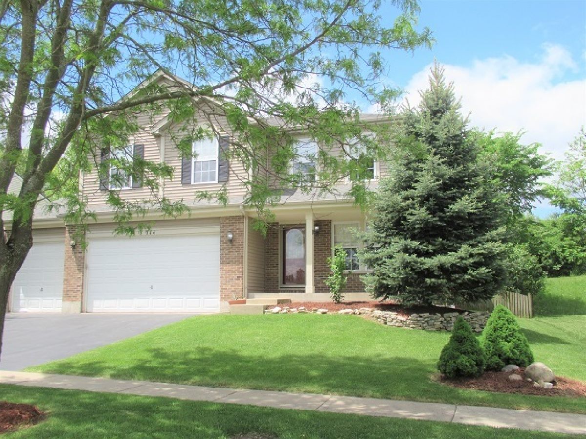 Homes Sold Doral Ridge Estates Marengo Illinois, 714 Ridge