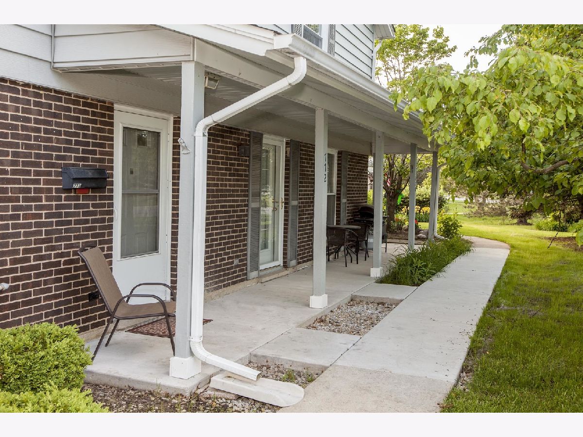 Townhomes & Condos & Homes Rented Elk Grove Estates Elk Grove Village Illinois, 772 Leicester