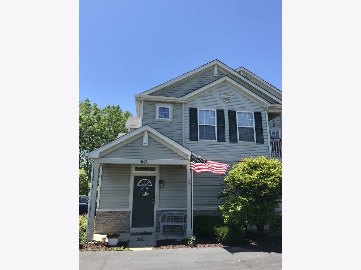 Homes & Townhomes & Condos Rented Lakemoor Farms Lakemoor Illinois, 641 Morris