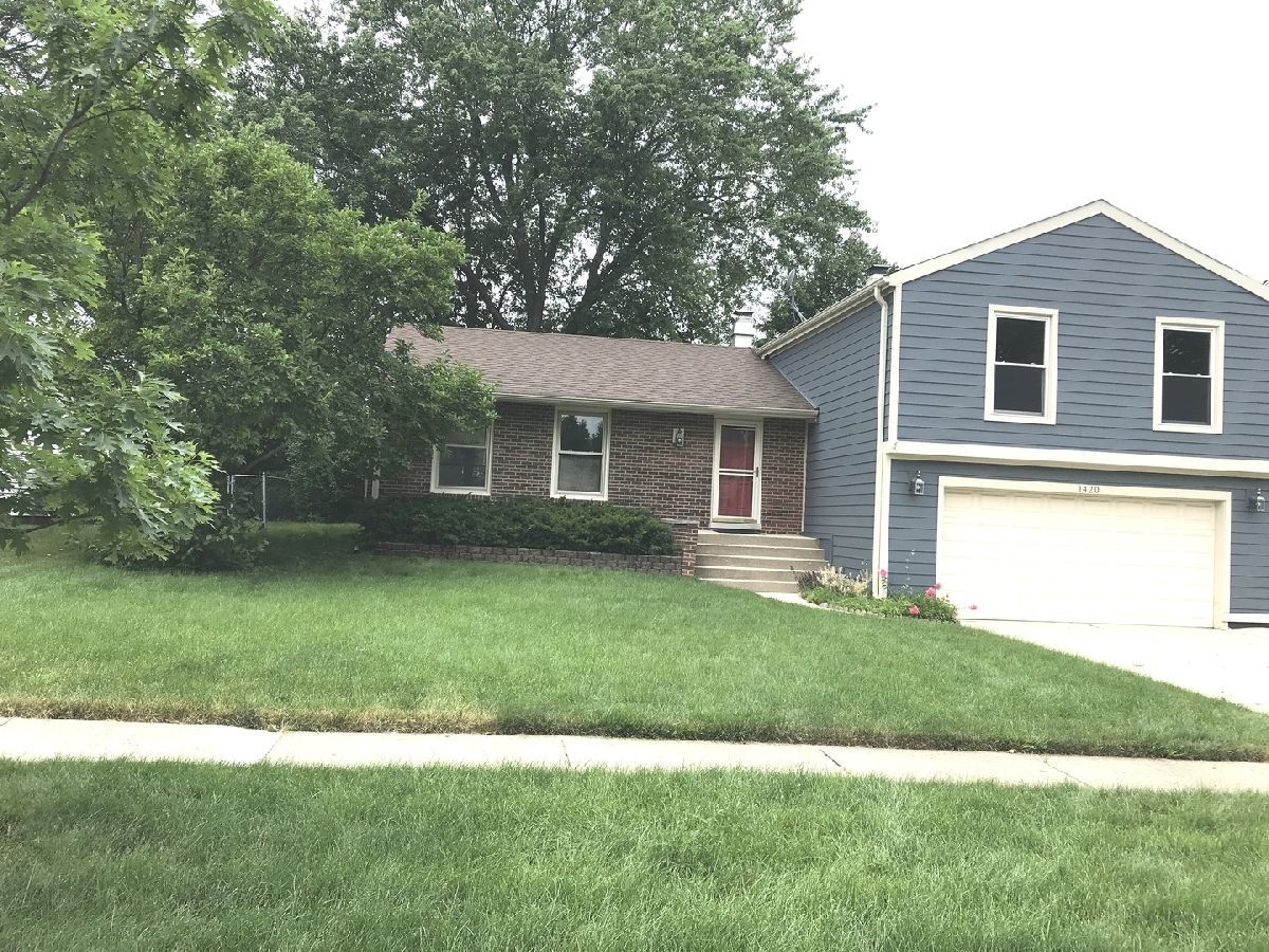 Homes Rented Strathmore Grove Buffalo Grove Illinois, 1420 Larchmont