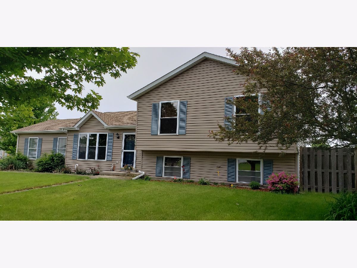 Homes Sold Overlook Point Dekalb Illinois, 1215 Highpointe