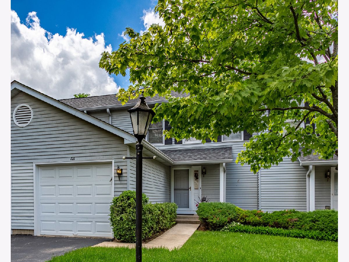 Townhomes Sold Creekside Villas Palatine Illinois, 121 Villa Circle
