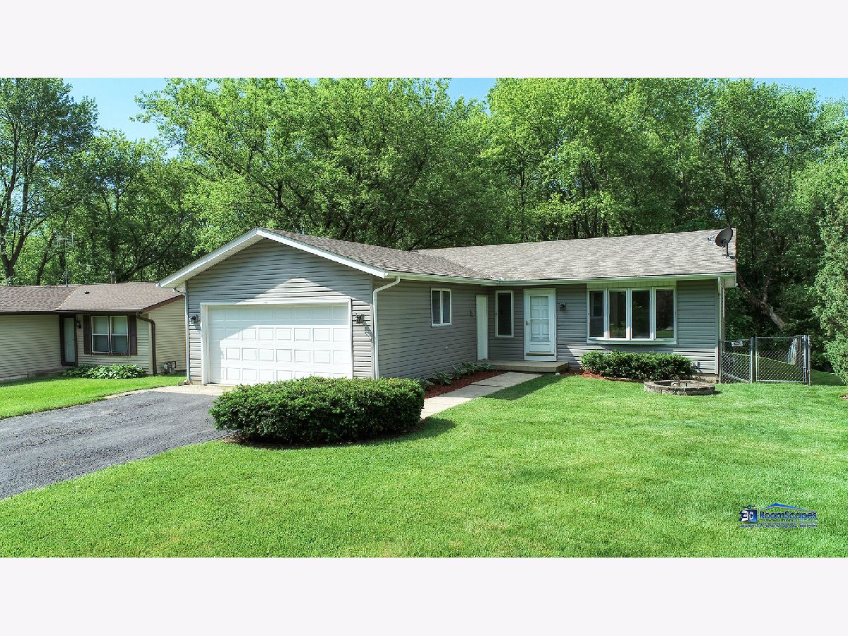 Homes & Condos & Townhomes Sold Cedar Crest Lake Villa Illinois, 24881 Ravine