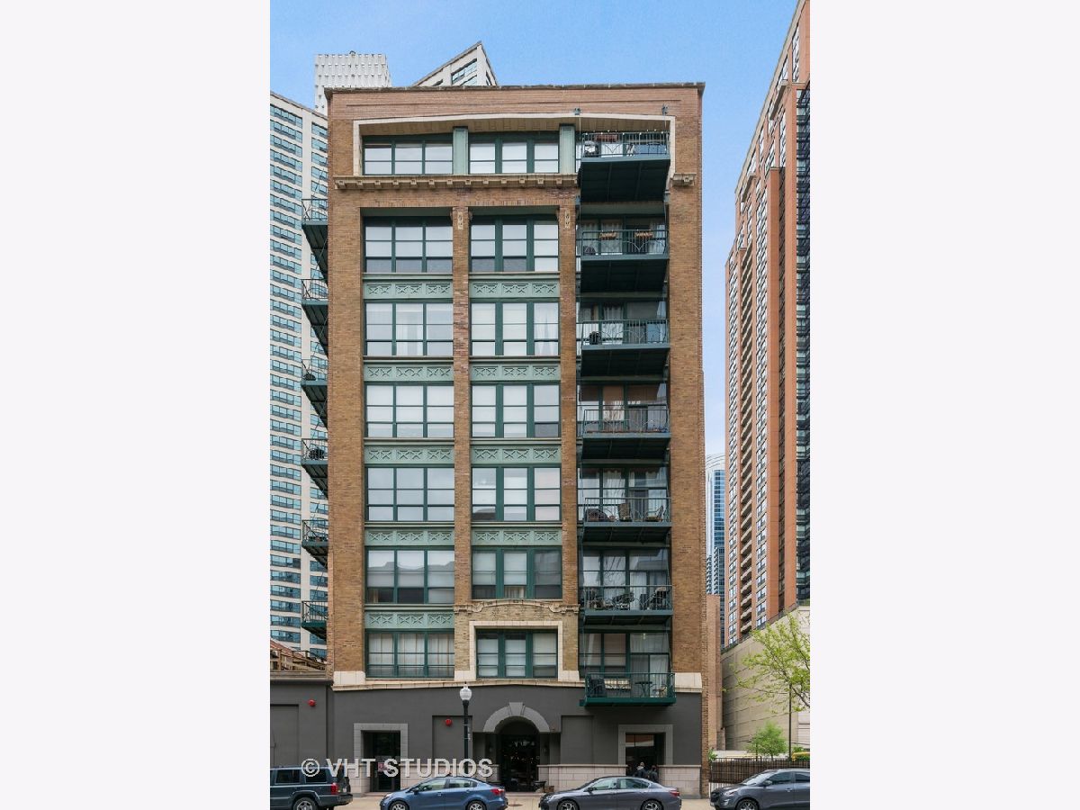 Condominiums Rented Cosmopolitan Lofts Chicago Illinois, 1133 Wabash