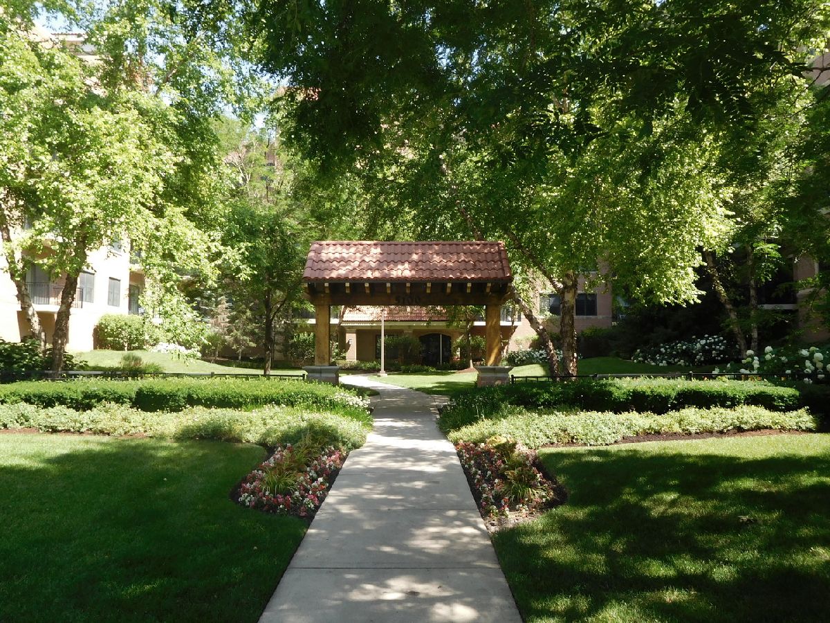 Condominiums Sold Arbor Court Oak Lawn Illinois, 5100 96th