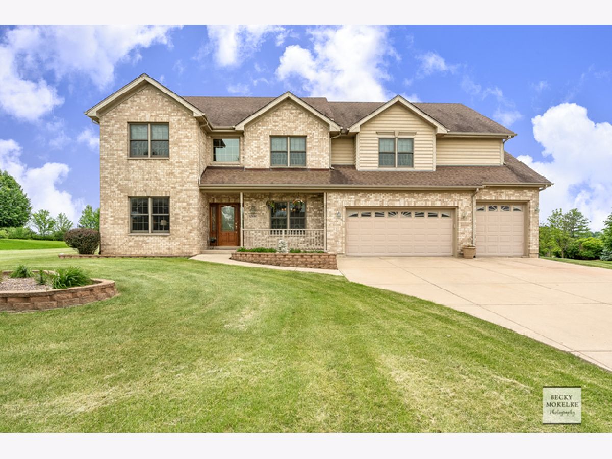 Homes Sold Schaefer Woods North Plano Illinois, 12490 Andrew