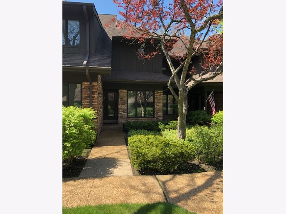 Condos & Townhomes & Homes Rented Mission Hills Northbrook Illinois, 3823 Mission Hills
