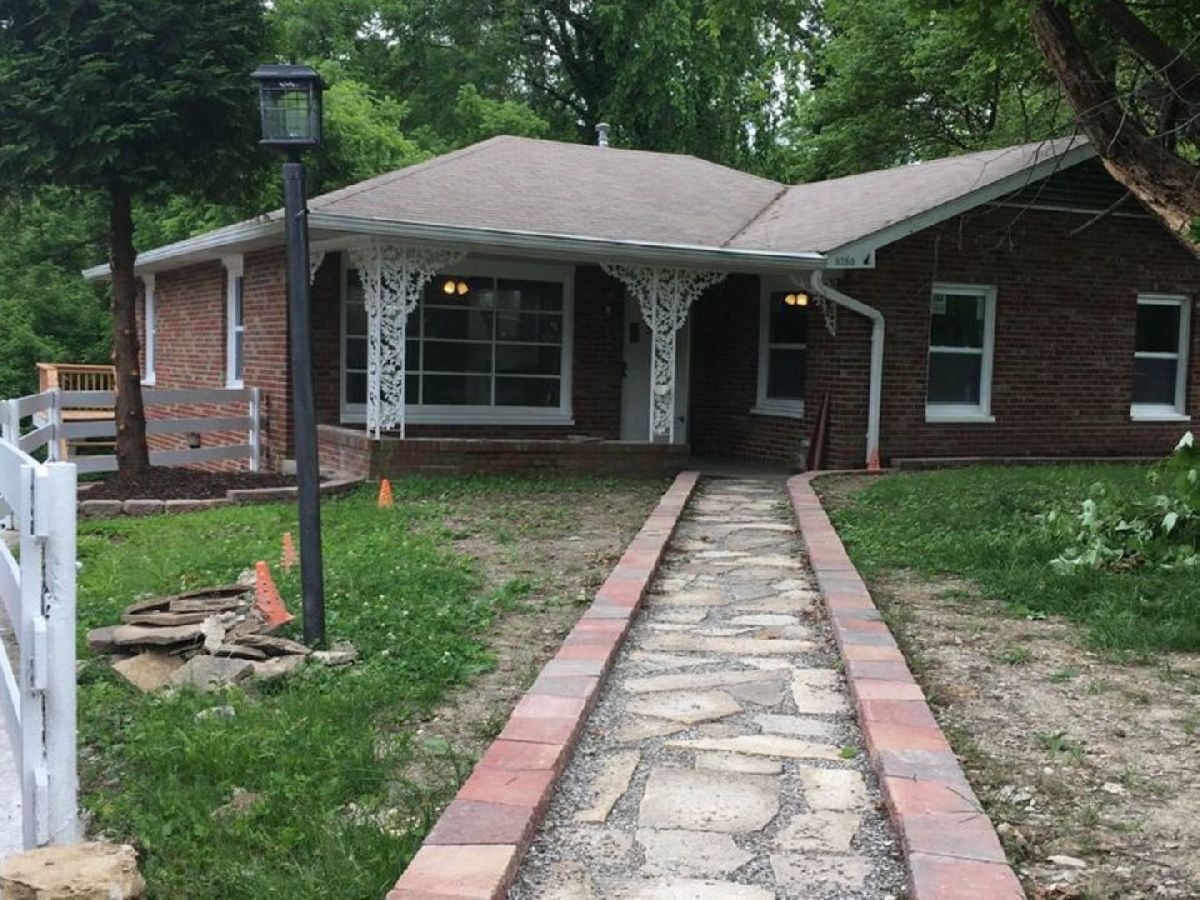  Sold Fairview Heights Illinois, 9750 Holy Cross