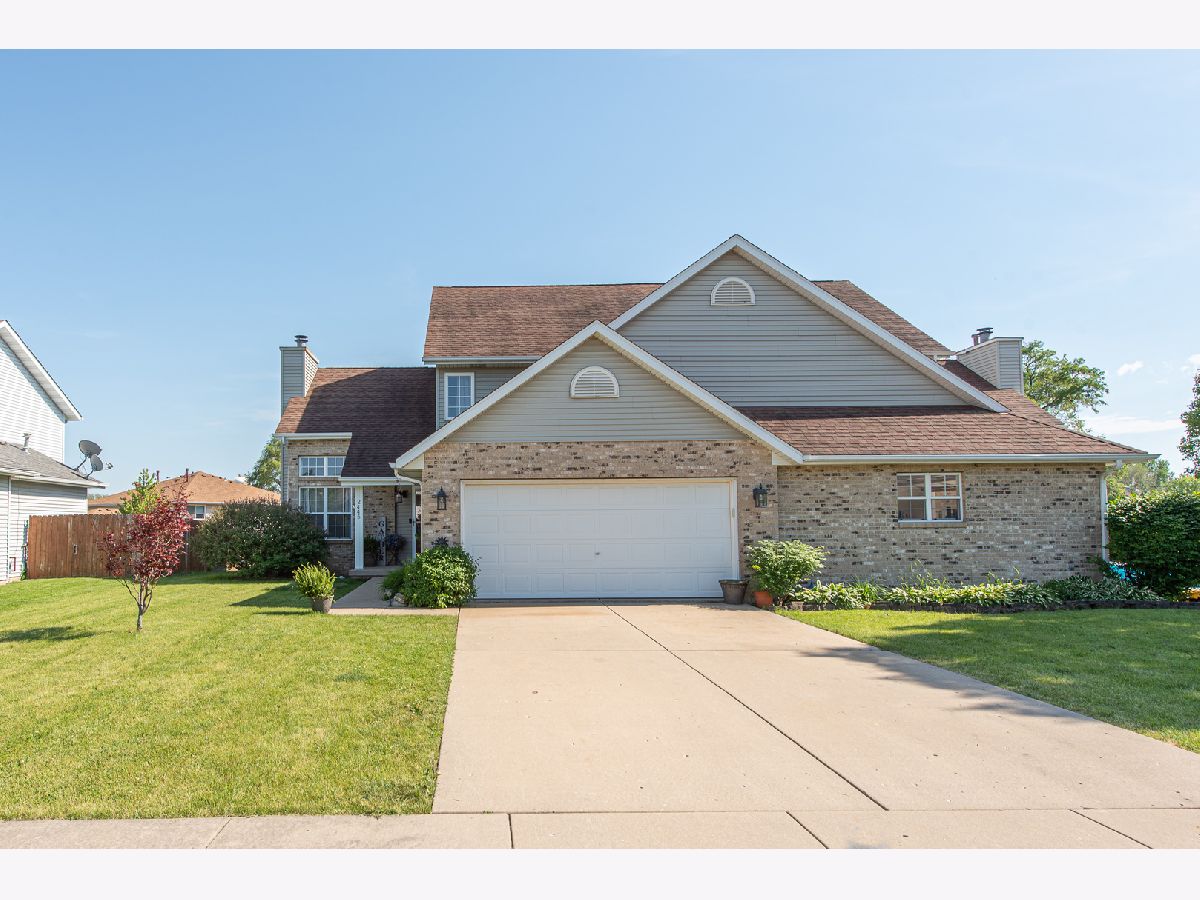 Townhomes Sold Caton Crest Crest Hill Illinois, 2445 Caton Crest