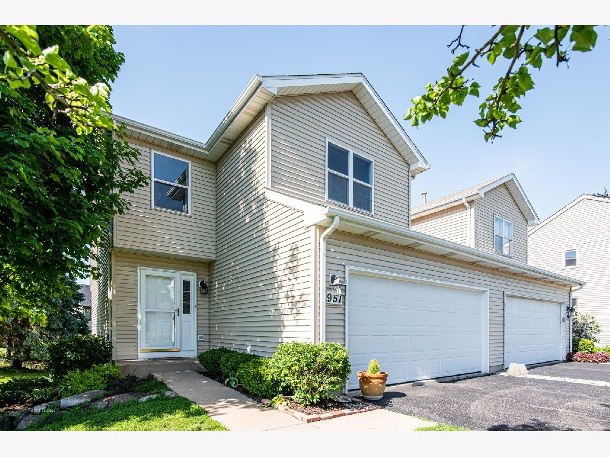Homes & Townhomes Sold John Kings Emerald West Woodstock Illinois, 951 Tara