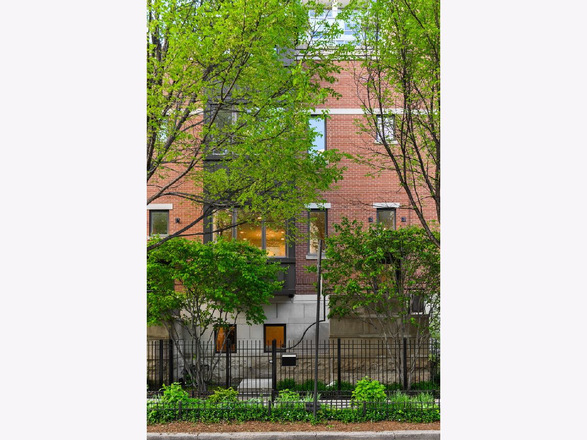 Townhomes & Homes Sold City Club Chicago Illinois, 446 Superior