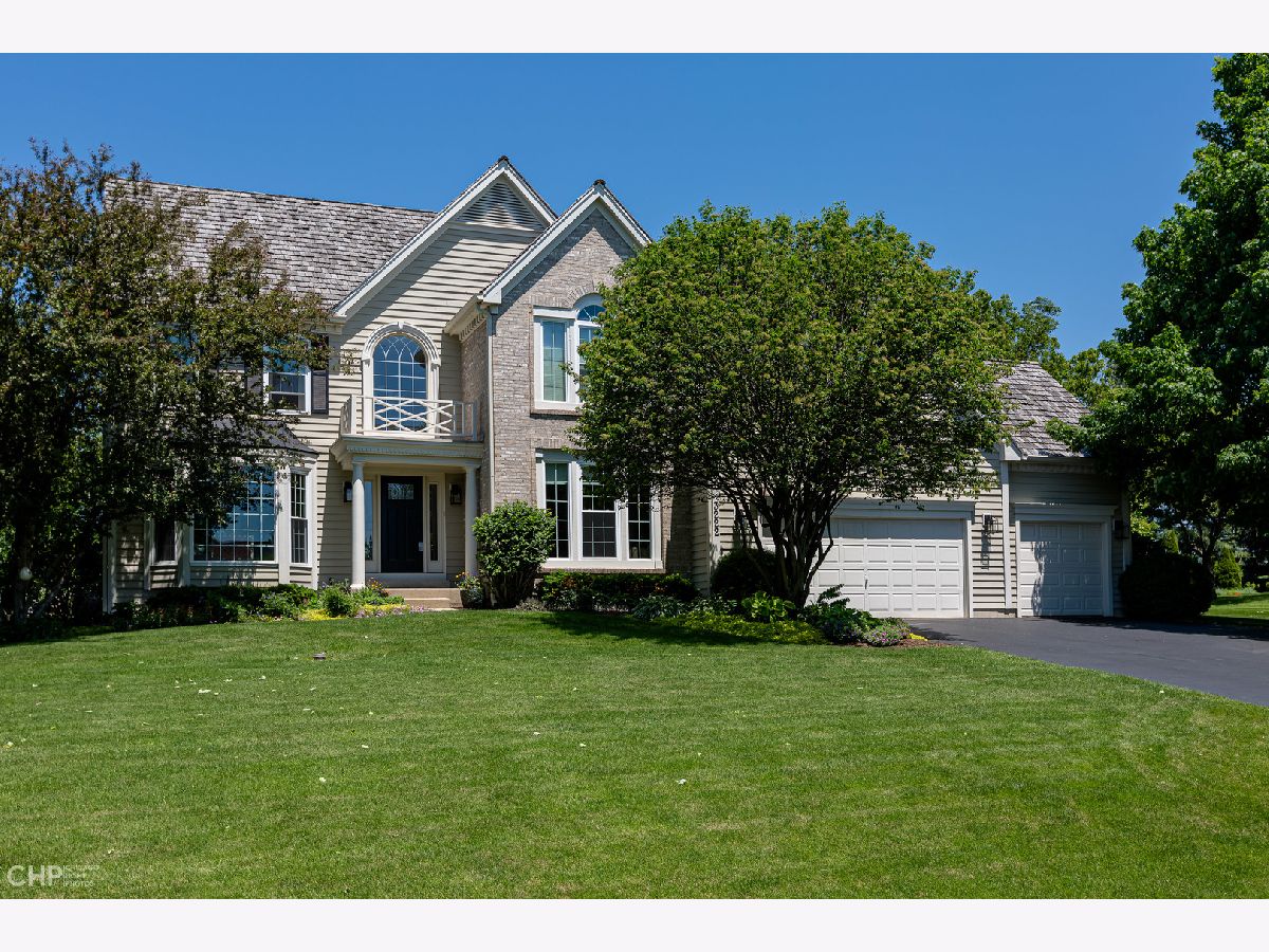 Homes Sold Royal Woods Estates Crystal Lake Illinois, 3222 Carrington