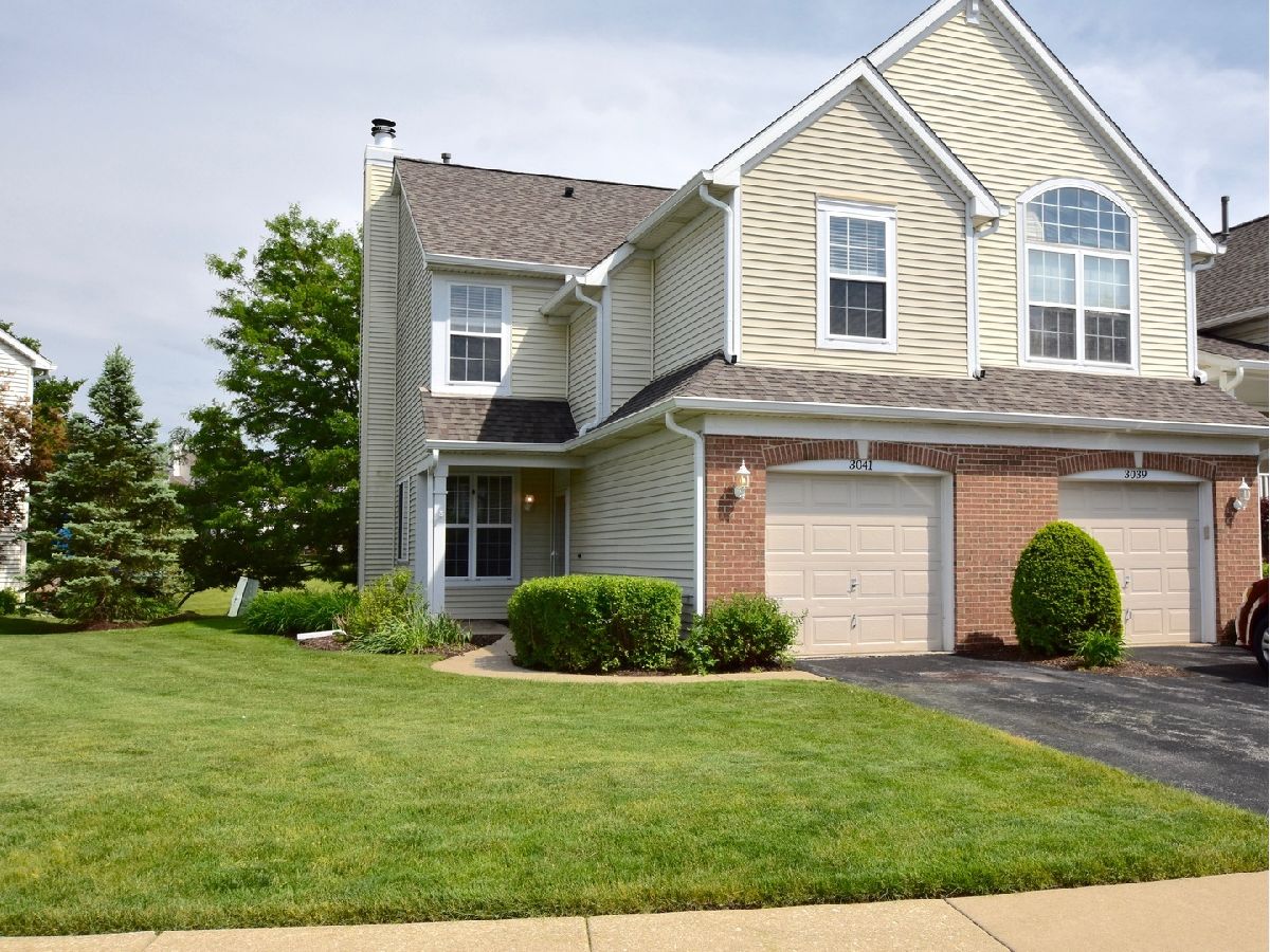 Townhomes Rented Autumn Lakes Aurora Illinois, 3041 Autumn Lake