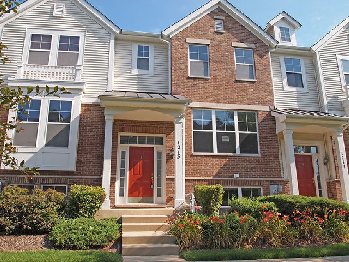 Townhomes Rented Villas Of Cambridge Streamwood Illinois, 1213 Tuscany