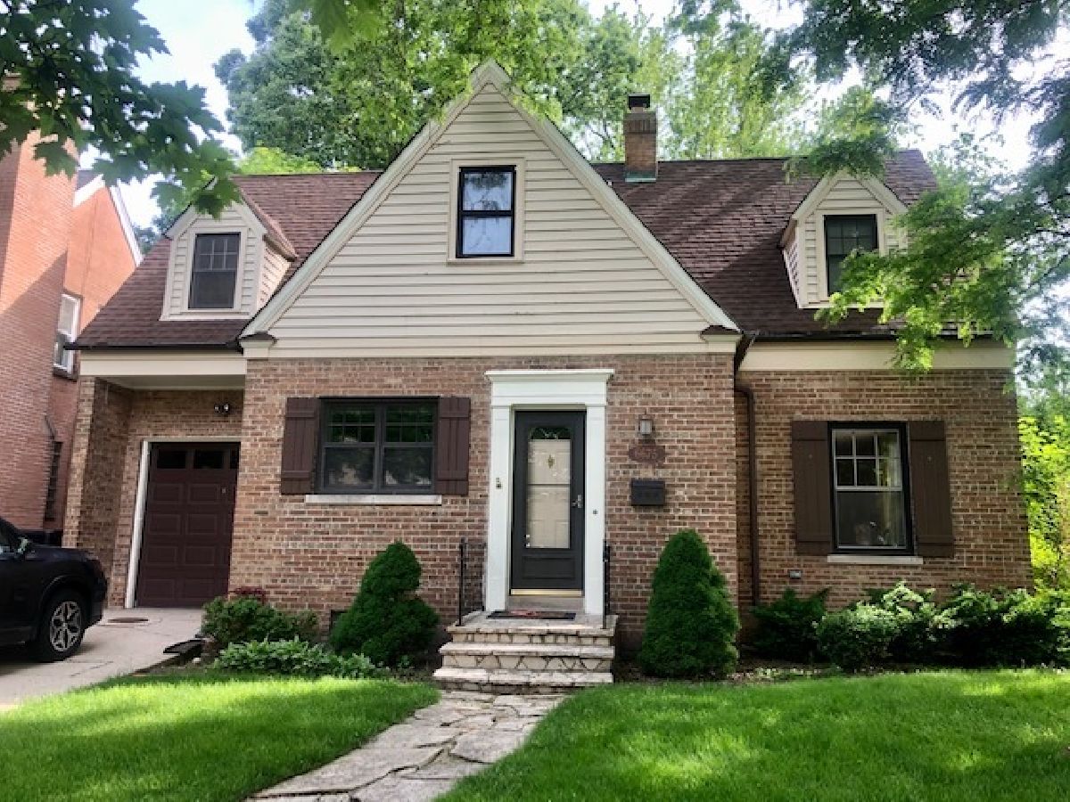 Homes & Condominiums Rented Edgebrook Chicago Illinois, 6675 Sioux