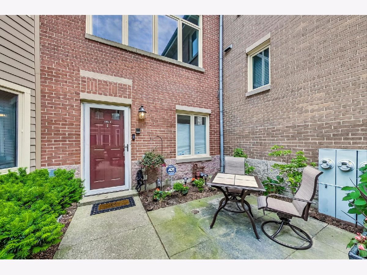 Townhomes Sold Sweeterville Chicago Illinois, 1231 Fletcher