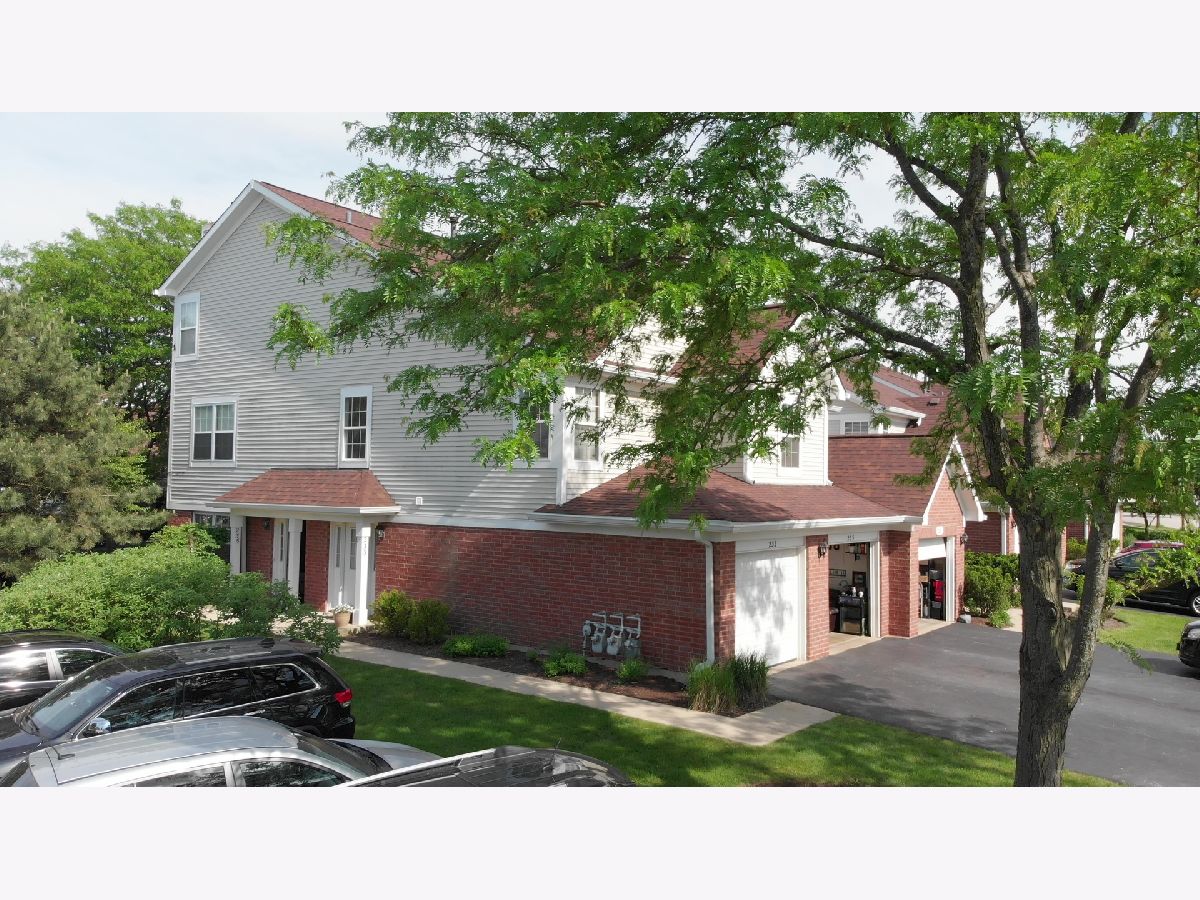 Townhomes Sold Turnberry West Roselle Illinois, 235 Mansfield