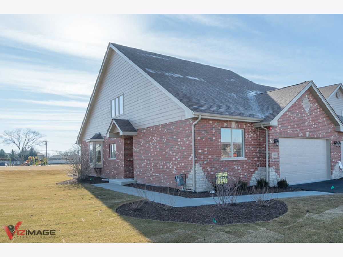 Townhomes Sold Hawthorne Preserves Lockport Illinois, 14928 Preserve