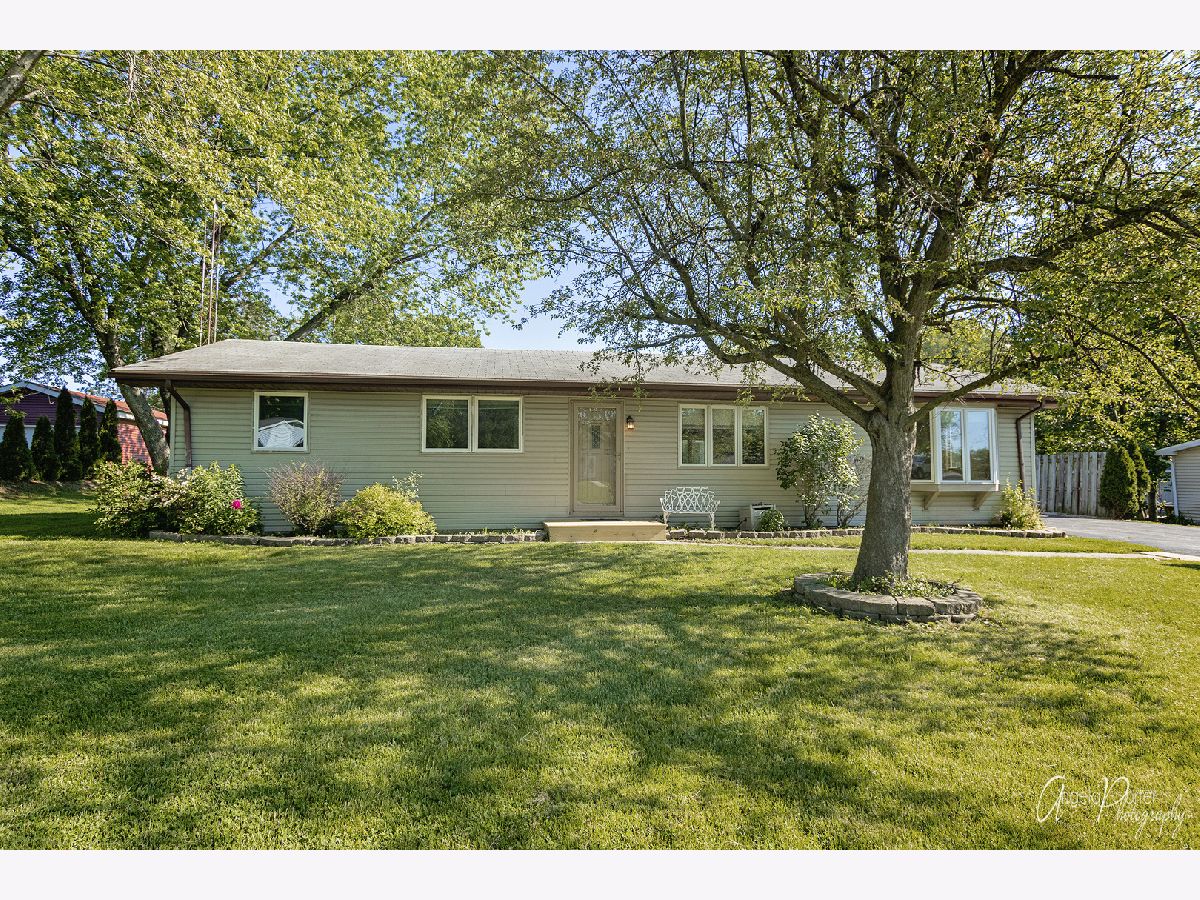 Homes Sold Claremont Hills Johnsburg Illinois, 3710 Buchanan
