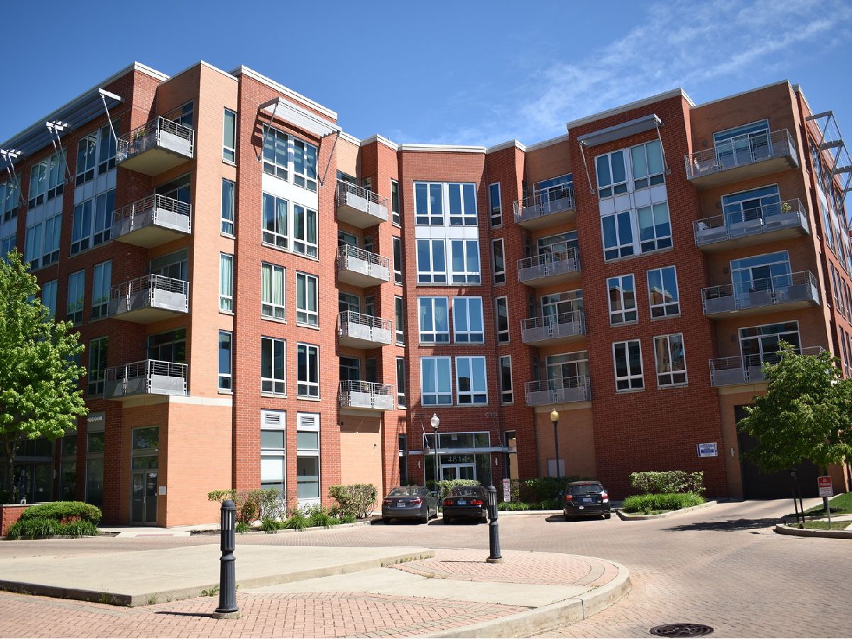 Condos & Townhomes Rented Kinetic Condos Chicago Illinois, 4814 Clark