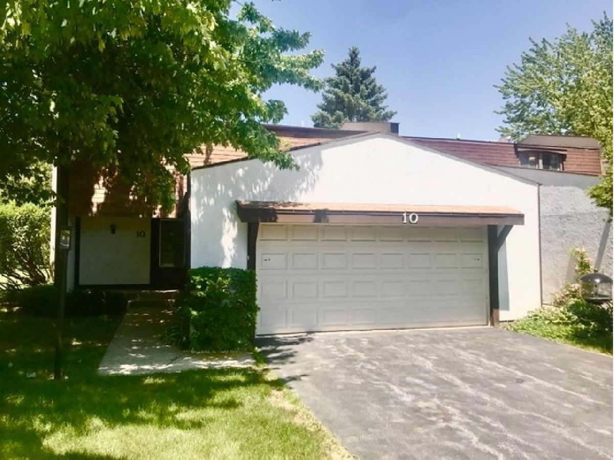 Townhomes Rented Acacia Indian Head Park Illinois, 10 Deercrest