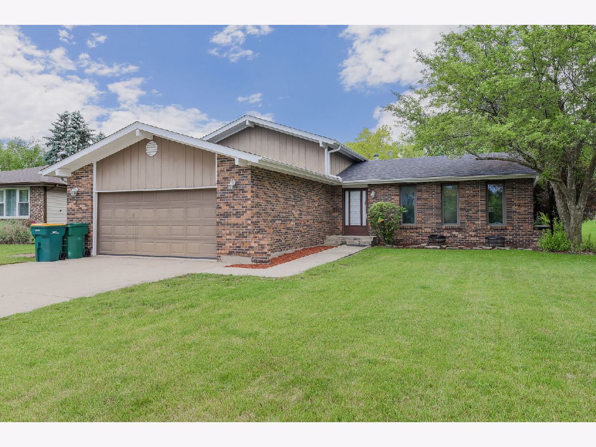 Homes Rented Pheasant Chase Plainfield Illinois, 24118 Pheasant Chase