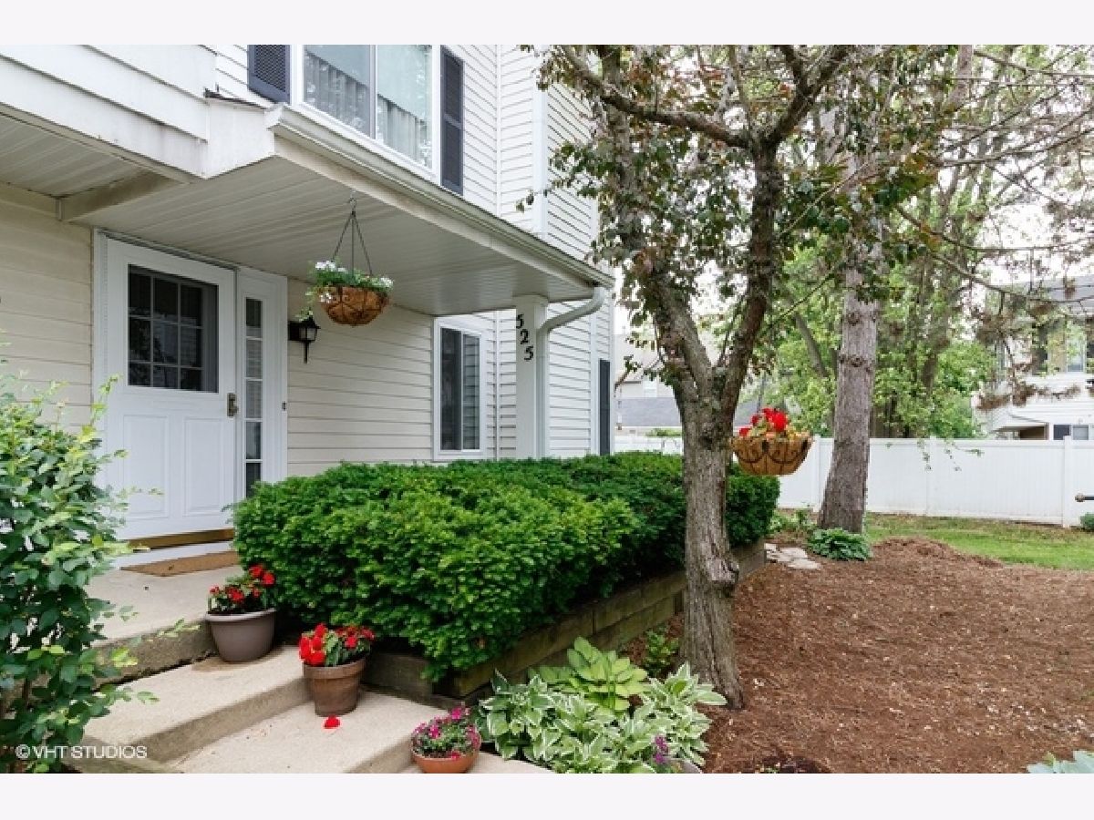 Townhomes Sold Woodcreek Clarendon Hills Illinois, 525 Willowcreek