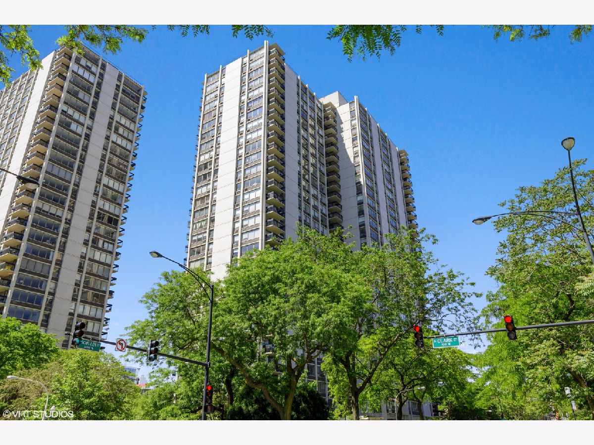 Condominiums Sold Cummings House Chicago Illinois, 1360 Sandburg