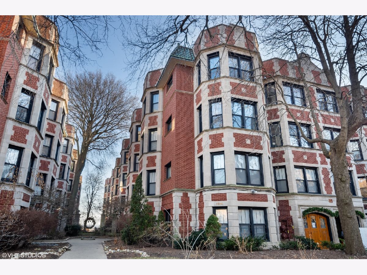 Condos & Townhomes Sold Eastlake Court Chicago Illinois, 7641 Eastlake