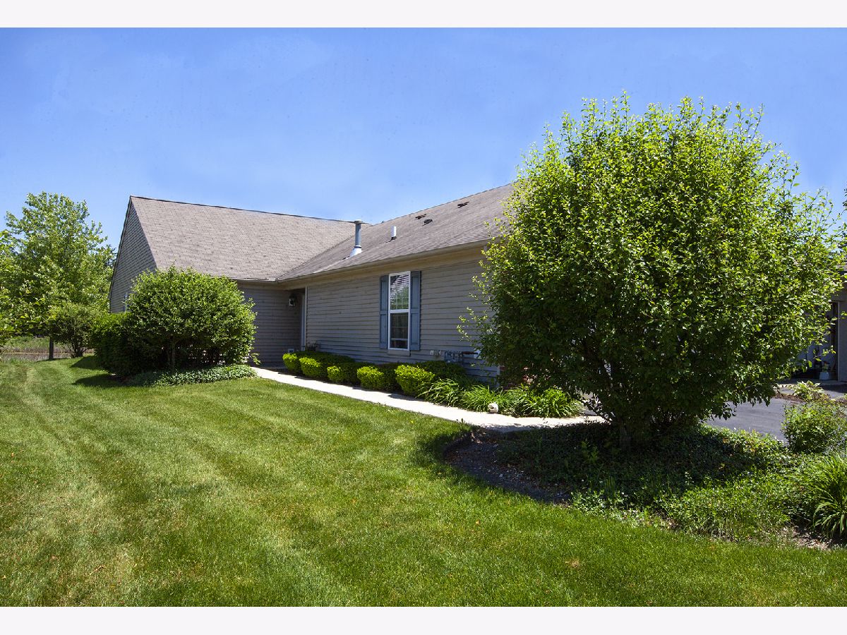 Townhomes & Condos Sold Bradford Place Townes Round Lake Illinois, 601 Essington