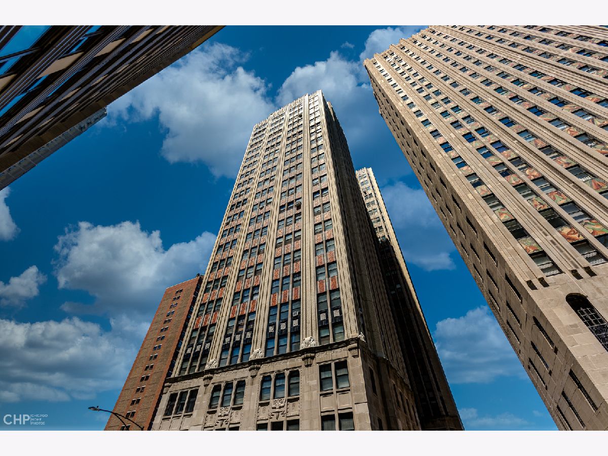 Condominiums Sold The Narragansett Chicago Illinois, 1640 50th