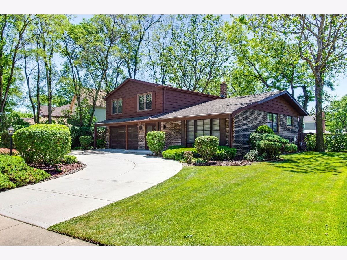 Homes Sold Willows Northbrook Illinois, 3837 Crestwood