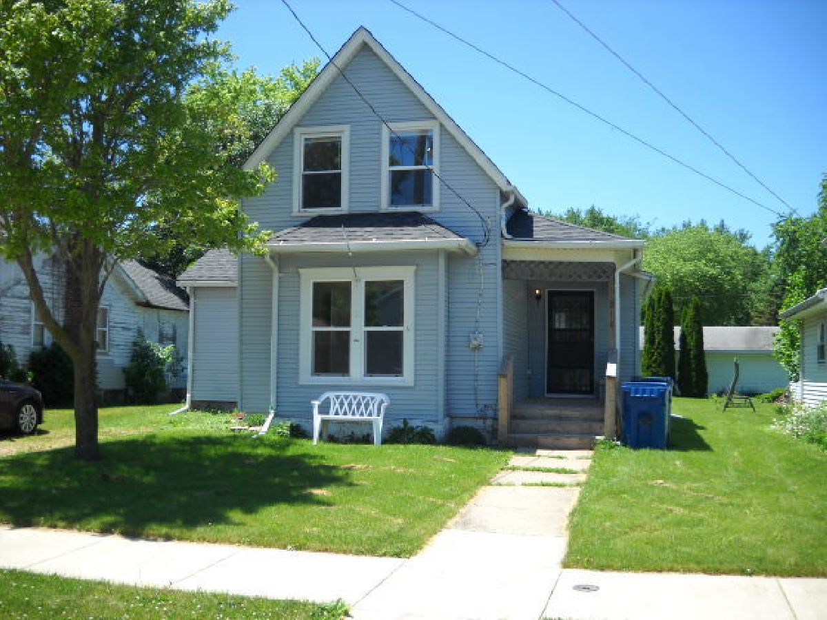  Rented Paw Paw Illinois, 216 Peru