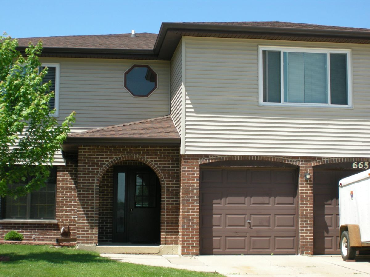Condos & Townhomes Rented Parkview Estates Roselle Illinois, 665 Morningside
